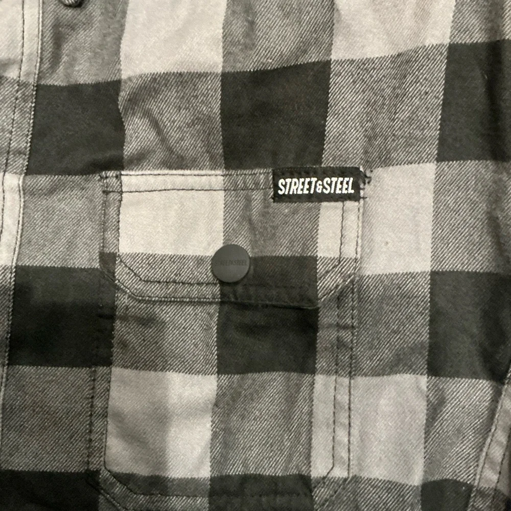 Street & Steel Black & Gray Plaid Button-Down Shirt - Picture 4 of 16